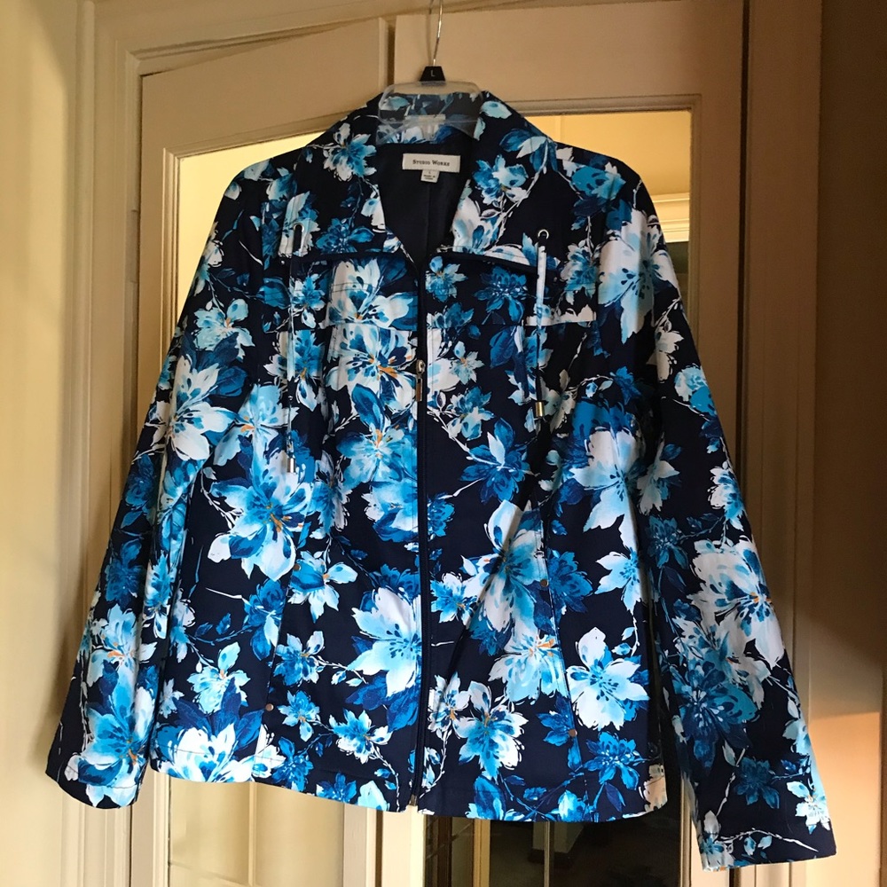 Lightweight jacket